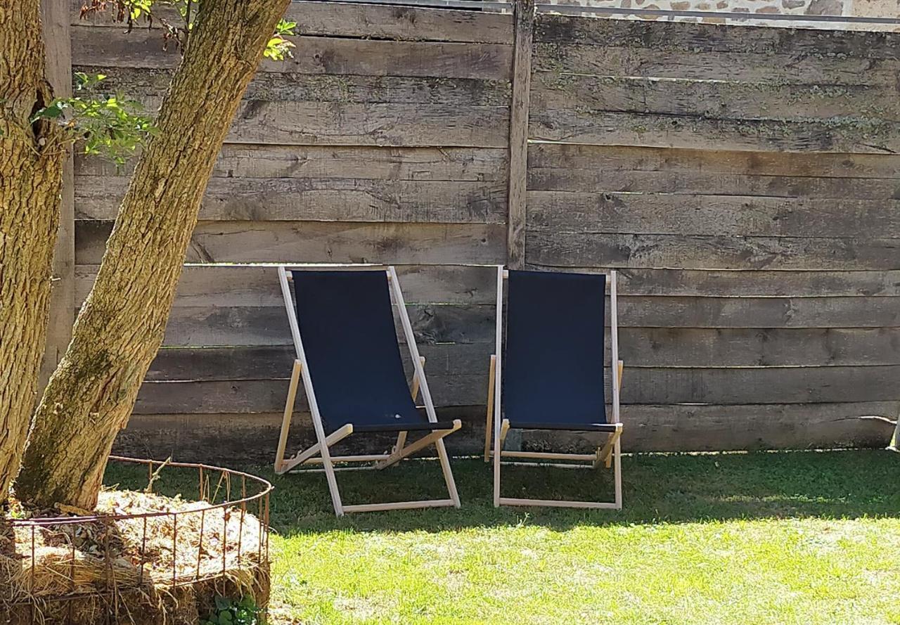 Suites De Campagne Les Eydieux, Petits Dejeuners Inclus Saint-Angel  Exterior foto